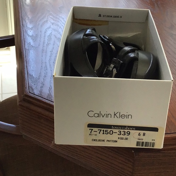 Calvin Klein wedge sandals for women, US6 - Picture 5 of 5